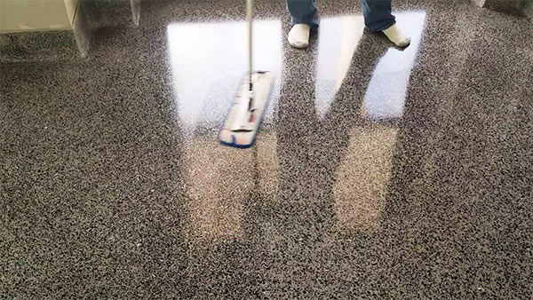 cómo limpiar suelos de terrazo