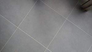 limpiar suelo de gres mate