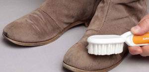 Limpieza de zapatos de gamuza Limpieza de zapatos de gamuza