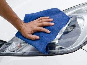 limpiar cristales coche