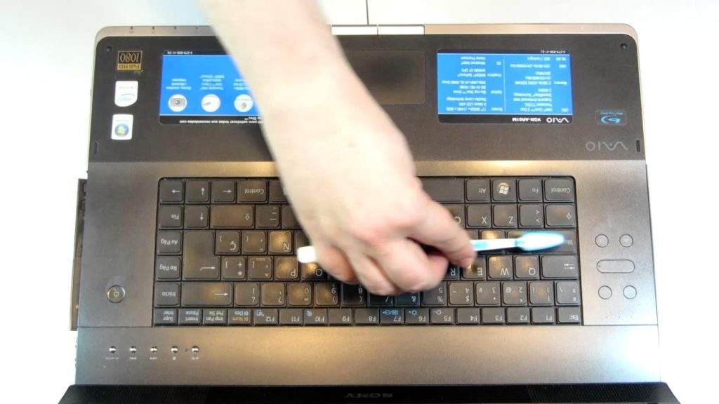Limpiar teclado portátil